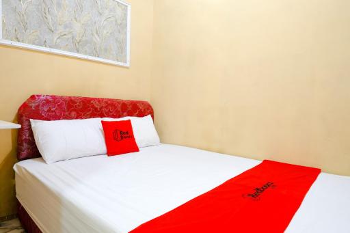 RedDoorz near Alun Alun Banjarnegara - Housity