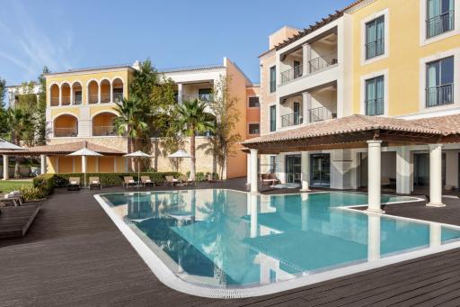 Cascade Wellness Resort - Housity