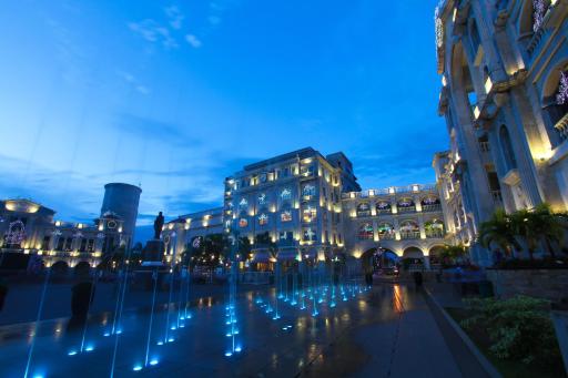 The Plaza Hotel Balanga City - Housity