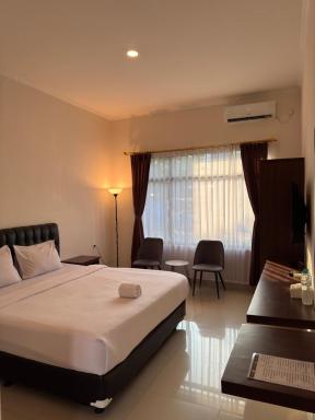 Rahayu Hotel Cirebon - Housity