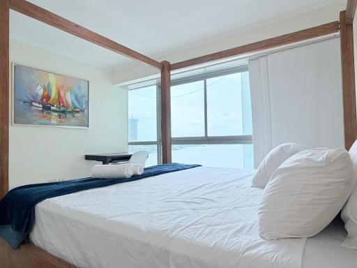Riverfront II, piso 2, suite vista al rio, Puerto Santa Ana, Guayaquil - Housity