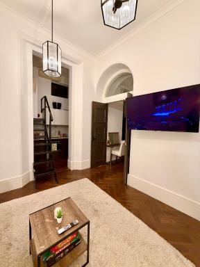The Italian New Yorker - Housity