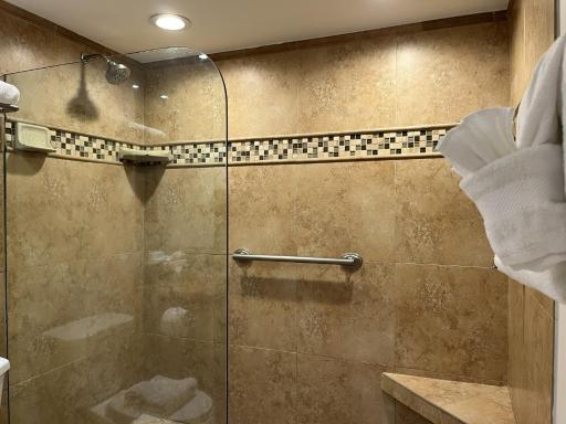 Lahaina Shores Beach Resort - Housity