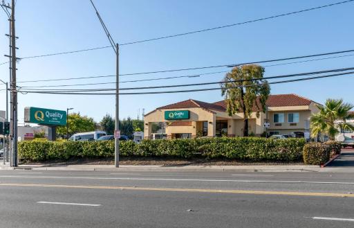 Quality Inn Long Beach - Signal Hill - Housity