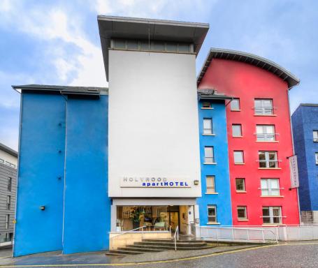 Holyrood Aparthotel - Housity