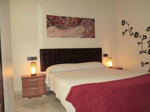 Living-Sevilla Apartments San Lorenzo - Housity