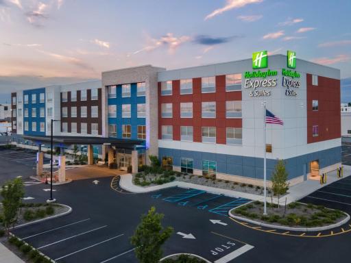 Holiday Inn Express & Suites Linden - Newark South by IHG - Housity