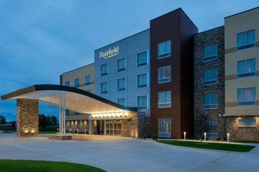 Fairfield by Marriott Inn & Suites Springfield Southwest - Housity
