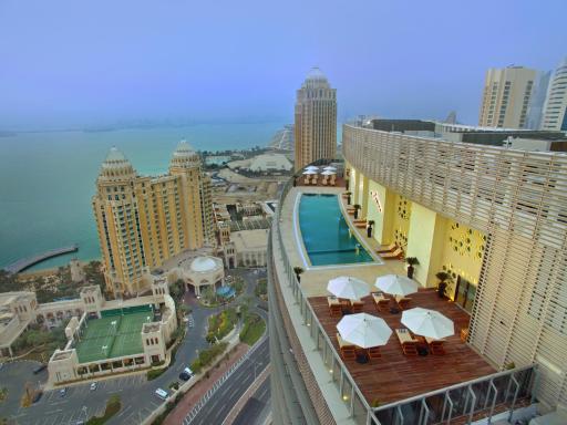 The Curve Hotel - Housity