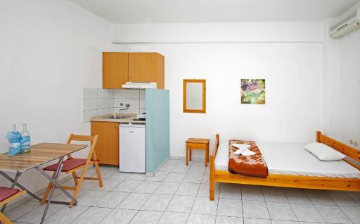 Hotel Simos - Housity