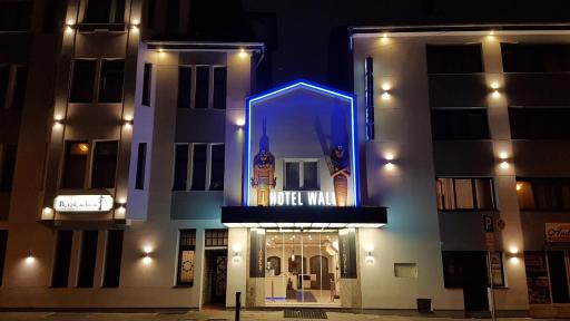 Wali's Hotel - Housity