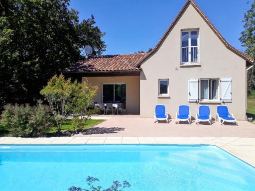 Villa ravissante à Loubressac avec piscine privée - Housity