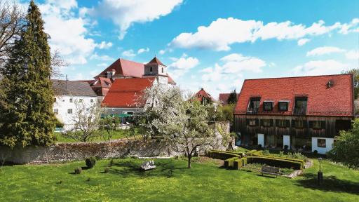 Romantik Hotel Zum Klosterbräu - Housity