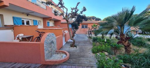 Studio charmant à Hyères, 20 m², jardin et parking privé - Housity