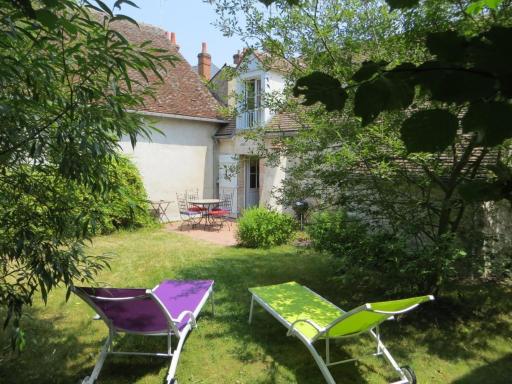 Maison confortable avec jardin a Mardie + Terrasse - Housity