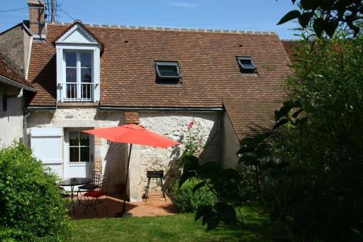 Maison confortable avec jardin a Mardie + Terrasse - Housity