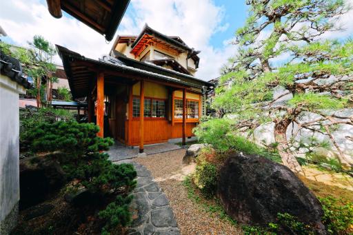 庭之宿 新大阪日本庭園の家 -Residence inn Niwanoyado- - Housity