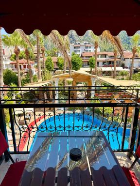 Mitos Apartments - Housity