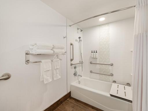 Crowne Plaza Albany - The Desmond Hotel - Housity