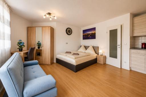 Ruhige Wohnung im . Private Parkplatz ,Balkon ,Netflix - Housity