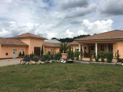 La Vita - Housity