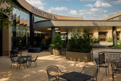 Hilton Washington Dulles Airport - Housity