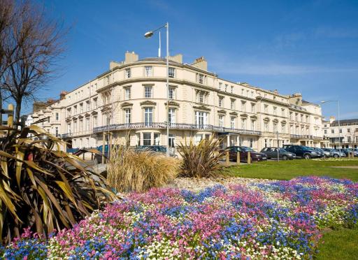 The Carlton Hotel - Housity