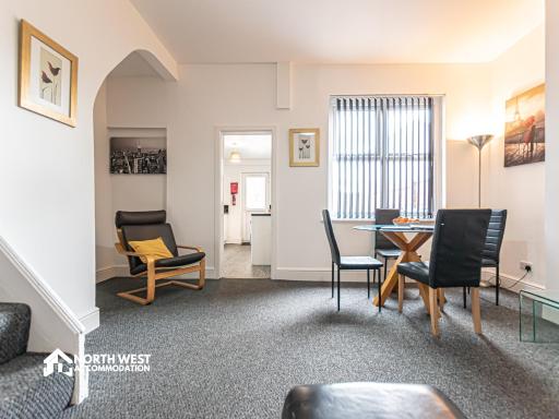Firs Serviced Accommodation - Housity