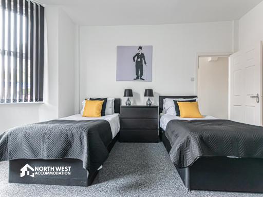 Firs Serviced Accommodation - Housity