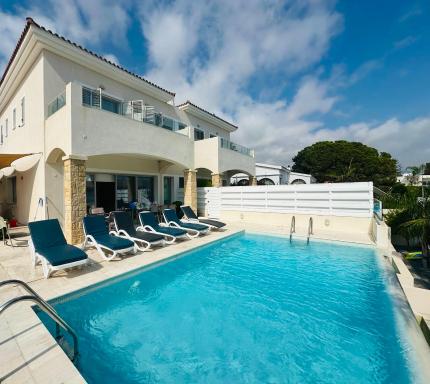 coral bay beach villa - Housity