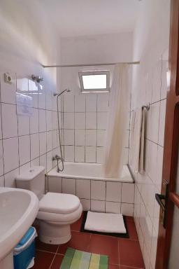 Residencial Che Guevara Bed & Breakfast - Housity