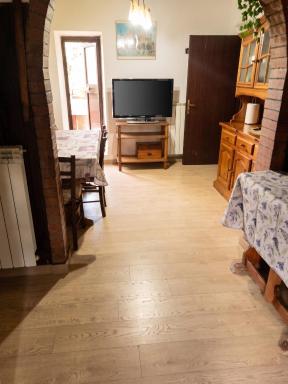 Charming House in Barbarano Romano with Terrace and Fireplace - Housity