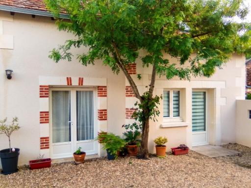 Maison accueillante avec jardin a Selles sur Cher - Housity