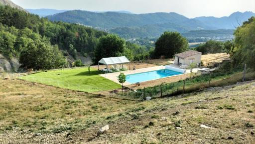 Villa charmante a Sisteron avec piscine privee - Housity