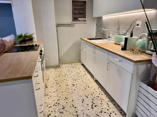 CasaGreek Athens - Housity