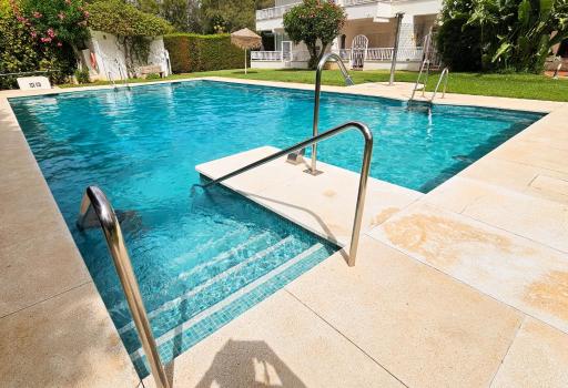 Puerto Banus 2linea playa,piscina y parking - Housity