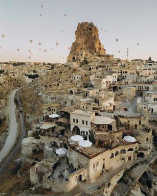 Potamia Cave Suites - Housity