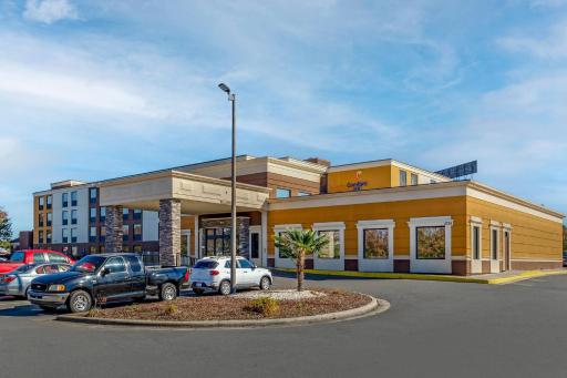 Comfort Inn Fort Mill Amusement Park at Carowinds Blvd - Housity