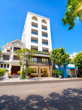 Golden Hotel - Housity