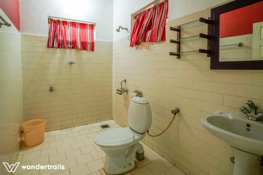 Teak Town - Housity