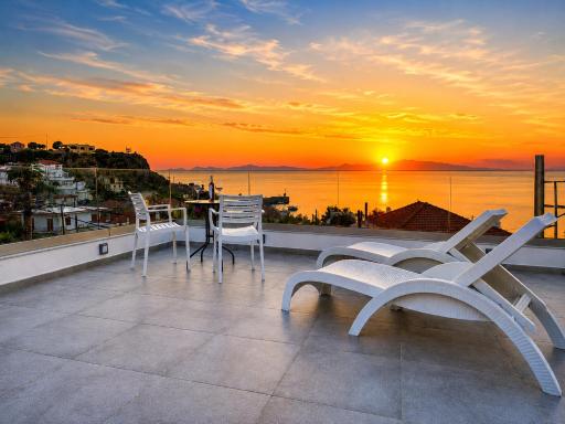 Mary's luxury apartment Elaia. - Housity