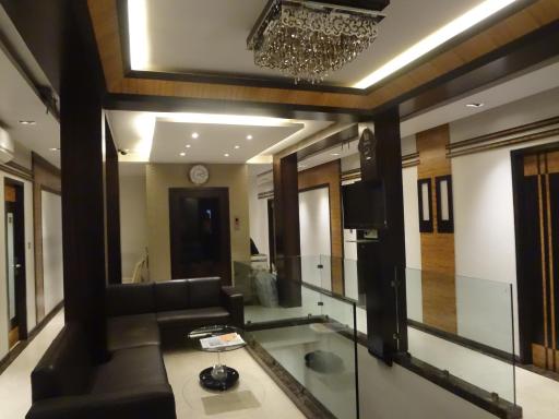 Hotel Causeway, Colaba - Housity