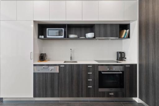 Modern Quiet 1 & 2 Bed Apt Opposite Albert Park - Housity