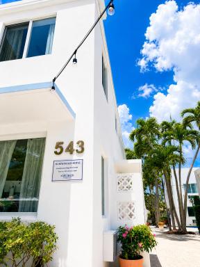 North Beach Hotel - Housity
