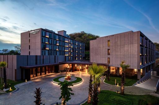 Crowne Plaza Labuan Bajo by IHG - Housity