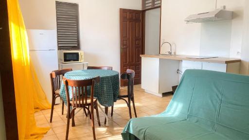 Appartement moderne a Remire Montjoly avec balcon 60 m² - Housity