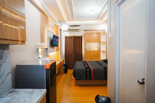 The Suite Metro Apartment by King Official - Housity