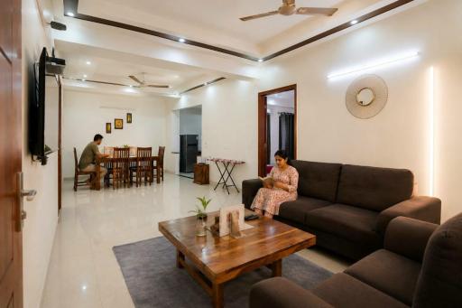 Lime Tree Luxurious 3BHK Serviced Apartment Near Medanta - Housity