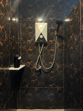 Love Box Resort - Housity