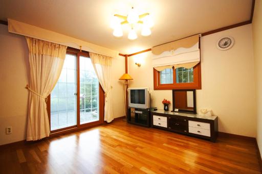 Starvill Pension - Housity